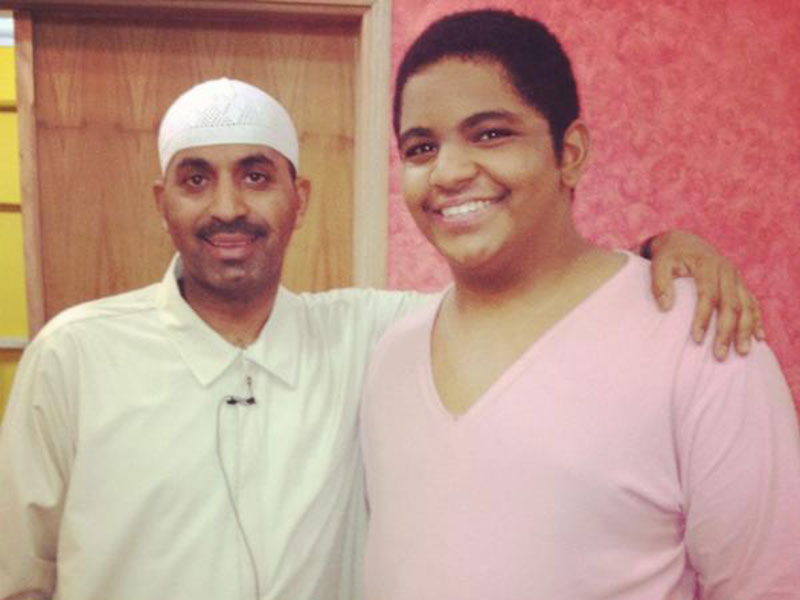 مي العيدان تهاجم الفنان خالد مظفر بسبب حبه لعادل إمام!